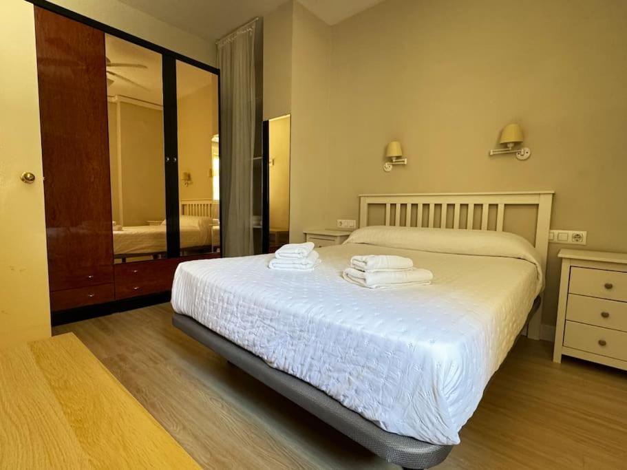 Apartamento En San Bernardo, El Barrio Torero เซบีญา ภายนอก รูปภาพ