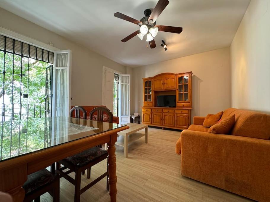 Apartamento En San Bernardo, El Barrio Torero เซบีญา ภายนอก รูปภาพ